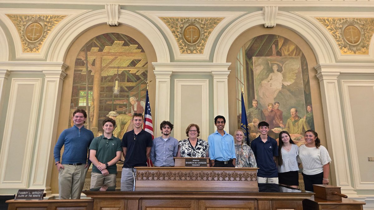 LiveFreeandLead's tweet photo. Our young leaders have been busy learning about the legislature!
They had the chance to meet with @NHSenPresident Sharon Carson to speak about the role of leadership and committees and @nhhouseclerk Paul Smith on the importance of parliamentary procedure and House Rules https://t.co/wCIVqIbLoC