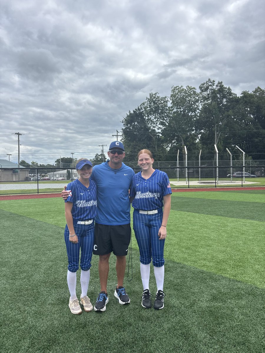 alexus_bowman16's tweet photo. had a great time at the @warhawksball camp. Lots of good feedback. Thank you @S_benford10 @Coach_DBowling for some great conversations. Go warhawks! https://t.co/s2bAk3oATM