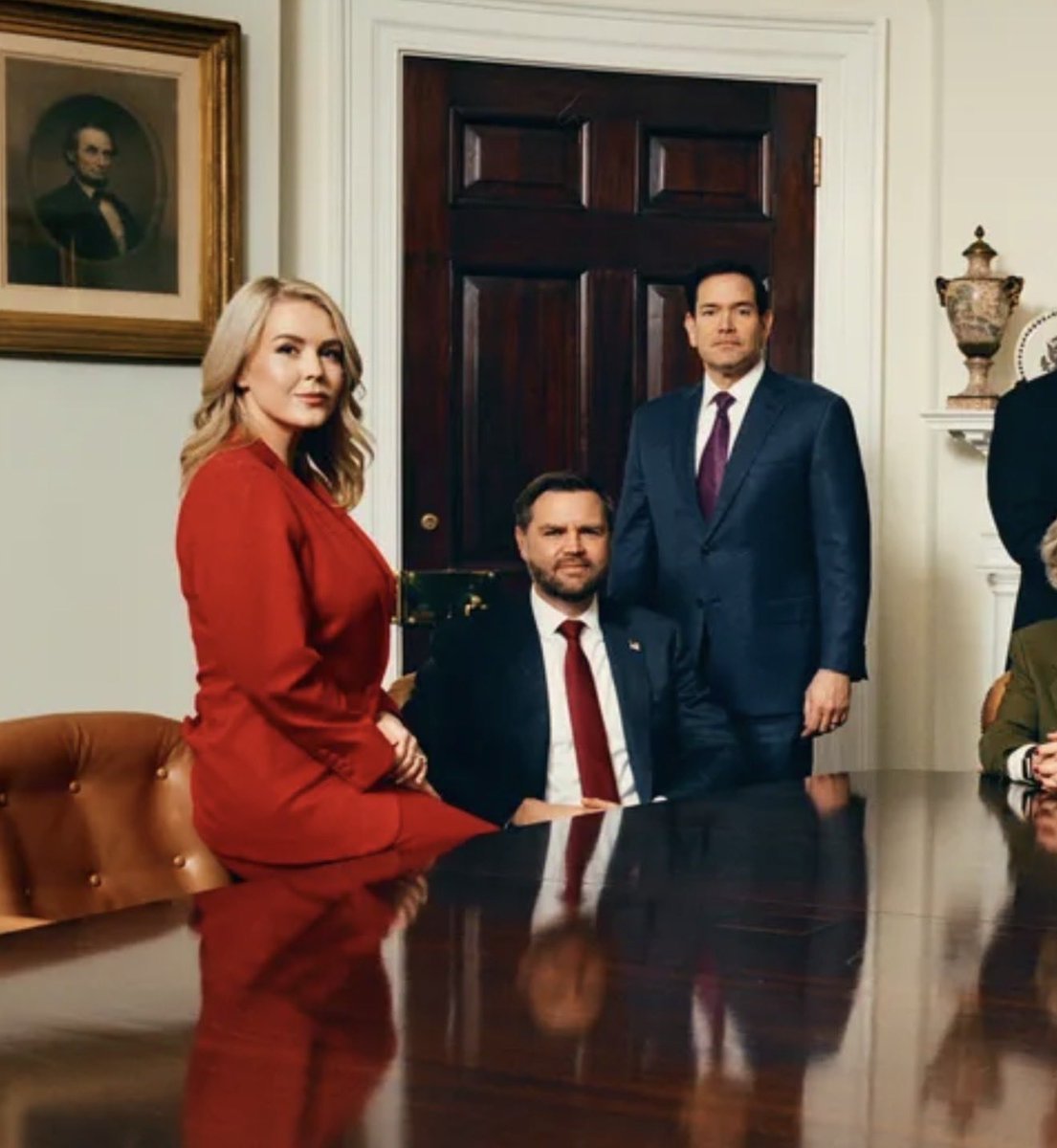 melaniabrooke1's tweet photo. Happy Birthday to America’s BEST Vice President JD Vance ❤️
@JDVance
#Viral_Trends
#Potus
#Trending_News
#Politics https://t.co/c7Lb2pVgtm