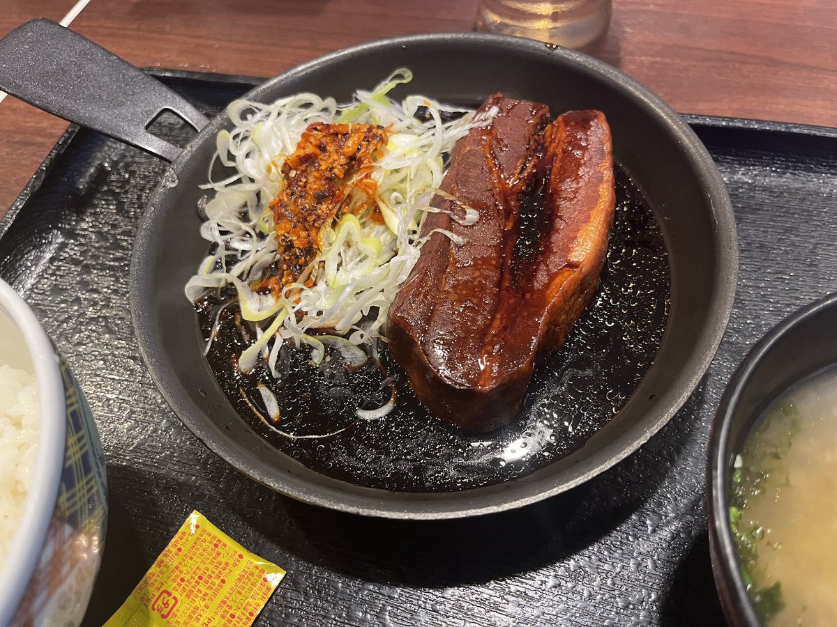 7oj99es0's tweet photo. 吉野家の角煮定食うまい。 https://t.co/HFzziS4zjQ