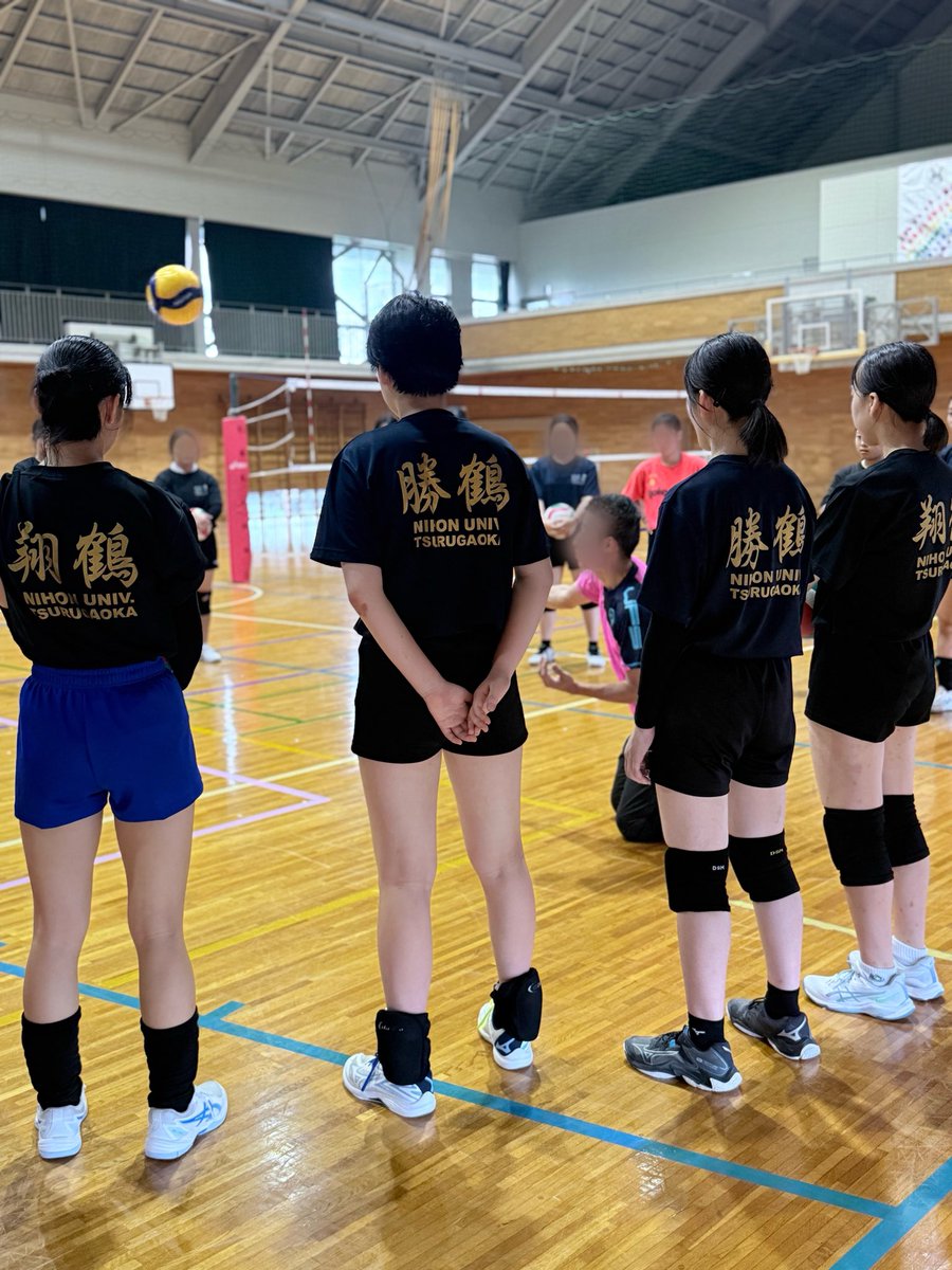 NT_VGC's tweet photo. 合宿2日目。午前��午後・夜の三部練でした。楽しみながらトレーニングをしたり，コーチにアドバイスを受けて考えながら体を動かすこともできました。午後からはOG6名が参加をしてくれました。「キャッチボイスを徹底する」ことを意識して3日目以降もがんばります！ https://t.co/BiuZf3dSsb