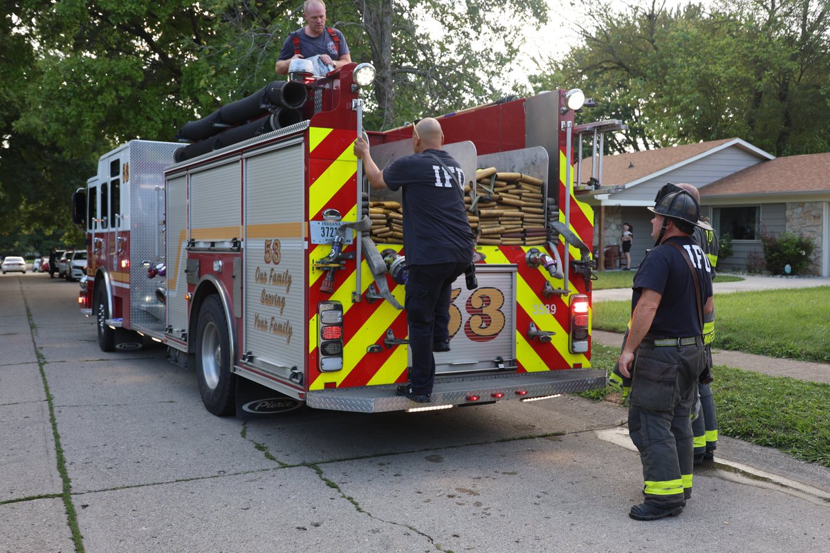 IFD_NEWS's tweet photo. the family will work with a board up company for assistance. IFD Victims Assistance is working with Red Cross for shelter. 2 adults and 3 kids displaced. https://t.co/oL9dsuDQ0r