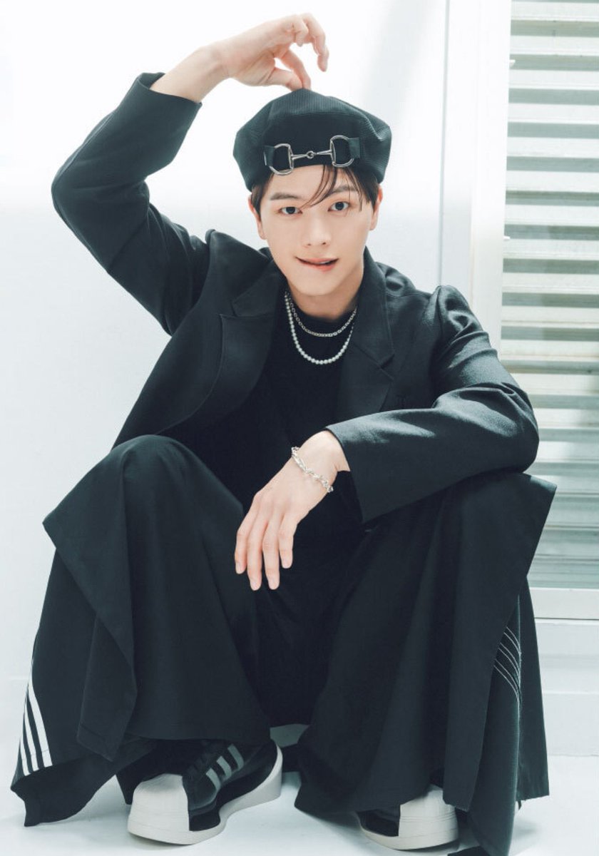 Bt_Melody52's tweet photo. 더우니까 육성재ㄹㅈㄷ화보나 보자,, https://t.co/EC1MJ7SYL5