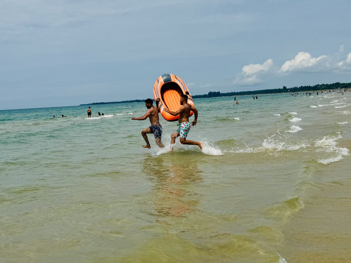 sushilbpatil's tweet photo. Good vibes. Great company. Endless horizon. Some trips become memories, but the ones with the boys become stories you’ll tell forever. 🌊🍻🤙 #BeachTrip #BoysWeekend #MakingMemories https://t.co/t59QnuCTJ5