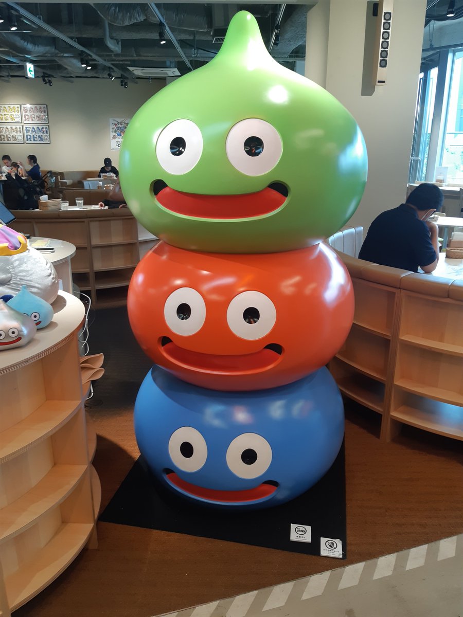 yu_ki__plus's tweet photo. 目的は『たまごっちファクトリー』なんだけど、同じ建物に色々と……情報過多です❗ https://t.co/bfqHNH1I6P