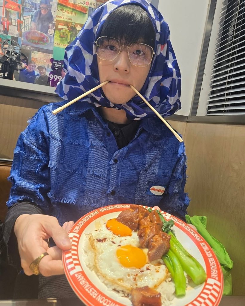 mixch_carbonara's tweet photo. 10 ปีผ่านไป เป็นฟู๊ดไฟท์เตอร์เหมือนเดิม🤏🏻🤏🏻 https://t.co/4n0PLiYSCo