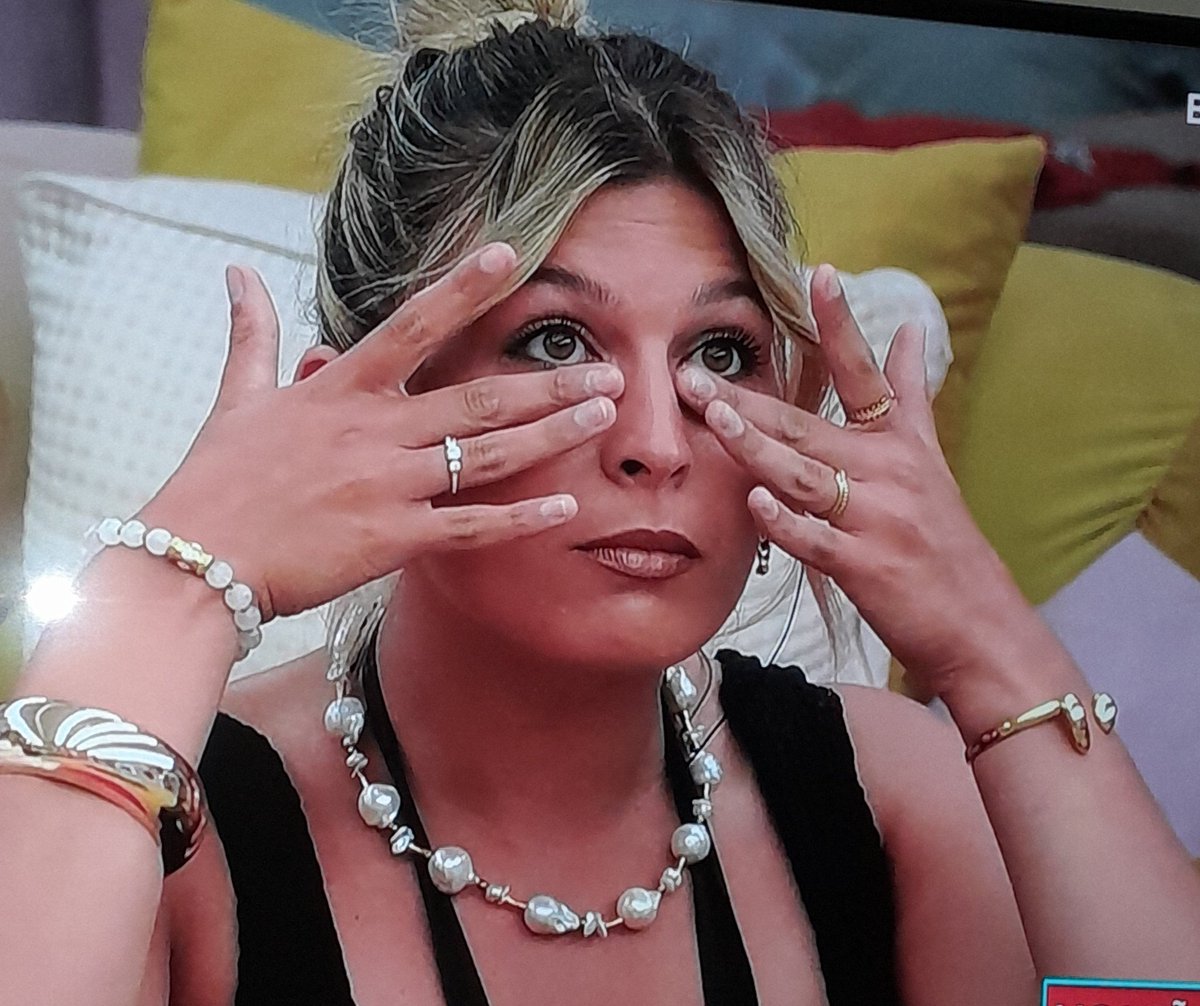 Reality_Observe's tweet photo. #bbtvi
«Andei eu a ser simpática para o Bóris ... para me expulsarem?
Buááááá  ...». https://t.co/0pmLWLN2qL