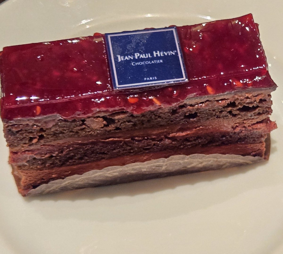 Melogoldsilver's tweet photo. 朝食
🥪はナチュラルチーズを何種かいくつか冷凍のままを挟んだので完全にとかすため、弱火で長めに焼いた。かなりサクサクになりました

クロワッサン、ビエノワと
食パンは別パン屋さんのもの
とジャンポールエヴァンのケーキ、わたしはベネズエラ2個。余裕で食べれるが倒れて汚くなりました https://t.co/WrHnUkUacp