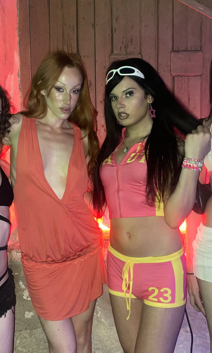 ericay2k's tweet photo. never thought i would serve with @MissMadeline666 but these pics exist 💞 https://t.co/wW3uhvTbJV