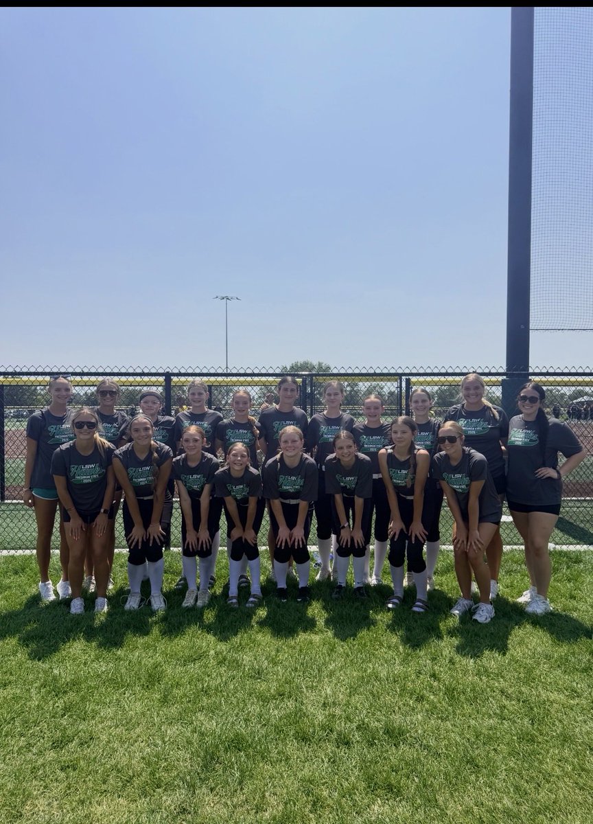 LSW_Softball's tweet photo. What a great week to be a Hawk! Summer clinic then Freshman St. a couple of semi final finishes. Lots to be proud of. 💚🥎🖤 https://t.co/idwHtK2sbJ