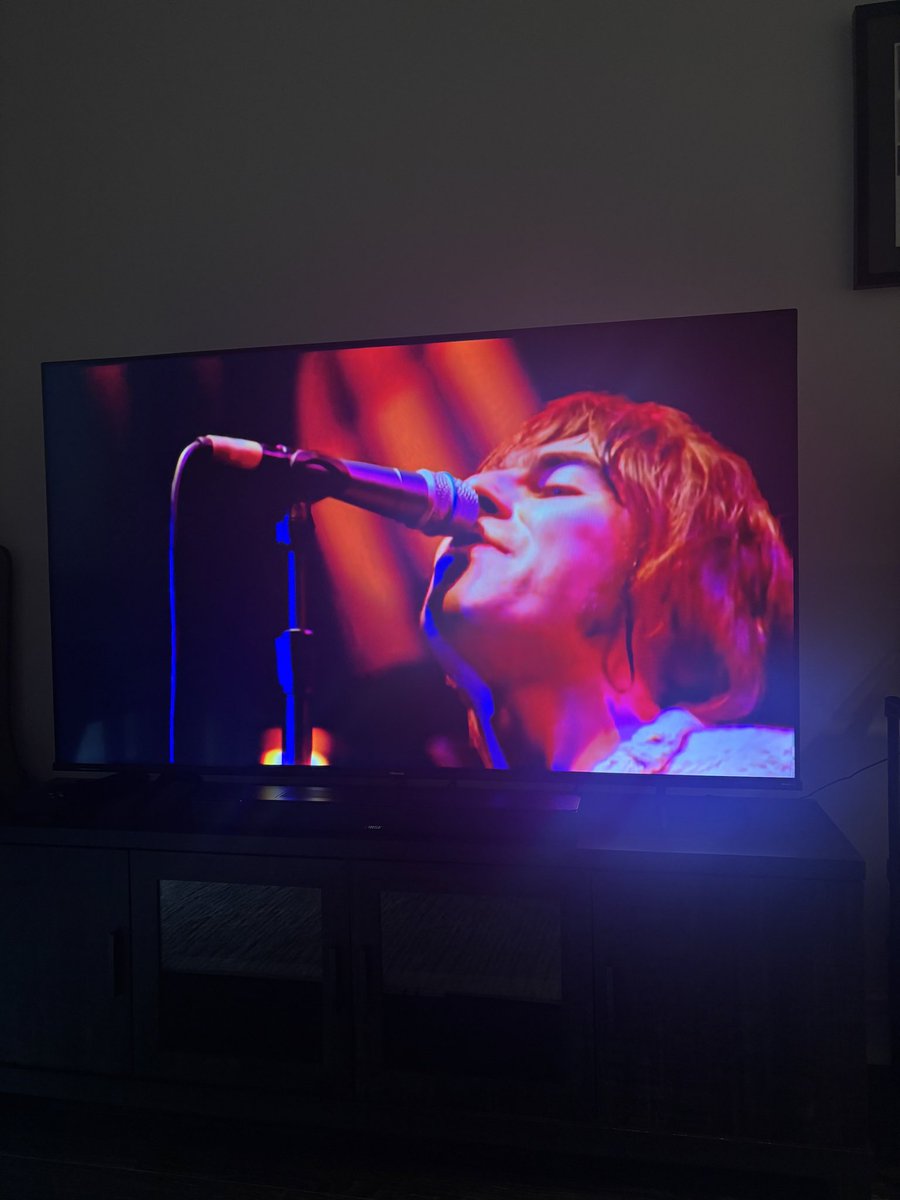 KenzieBubble1's tweet photo. Sunday - never kill yourself #knebworth1996 https://t.co/e1d93vM4K6