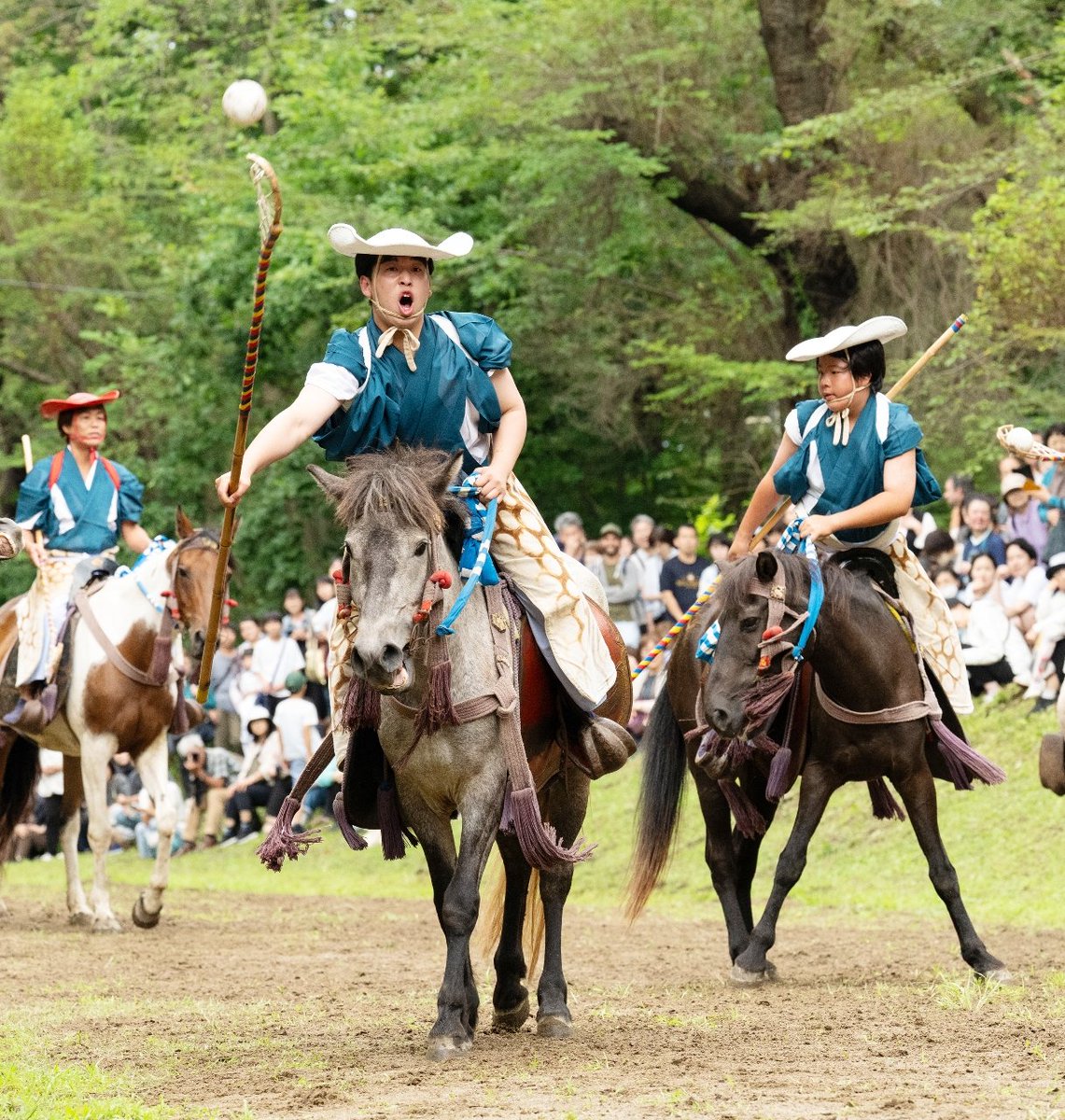 daily_tohoku's tweet photo. 【八戸三社大祭】圧巻の武芸に拍手盛ん　長者山新羅神社で騎馬打毬 https://t.co/zSgn4IrROZ
＃八戸三社大祭　＃長者山新羅神社 https://t.co/bWSeeUhp3x