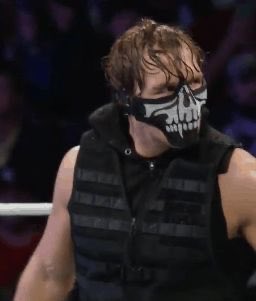 Quikmind's tweet photo. Yoooo wait a minute that mask Seth has isn’t that Dean Ambrose mask 👀😳 #summerslam https://t.co/5M49D6UY4Q