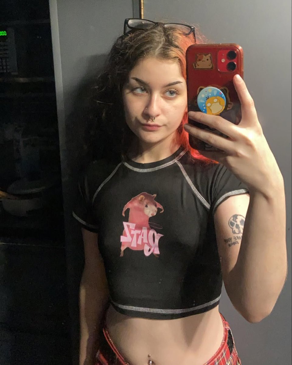 hanana253's tweet photo. Do I look like your taste !!!
#contents #buyingcontents #ukseller #horny #bbc #nsfw #findom #of #slut #sextape #bbw #moots #ass #MEETUPS #dadbod #gym #therapy #fathersday #oilfield #doggy https://t.co/olrbddDxof
