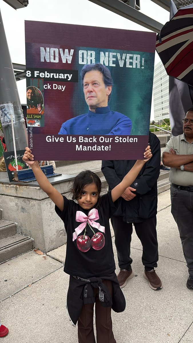 PTIOfficialCA's tweet photo. آزادی پلیٹ میں رکھ کر نہیں ملتی، اس کے لیے قربانی دینی پڑتی ہے۔ عمران خان

Pakistanio, Now or Never!

#ناحق_قید_کے_3سال https://t.co/yvgKhfhGQb