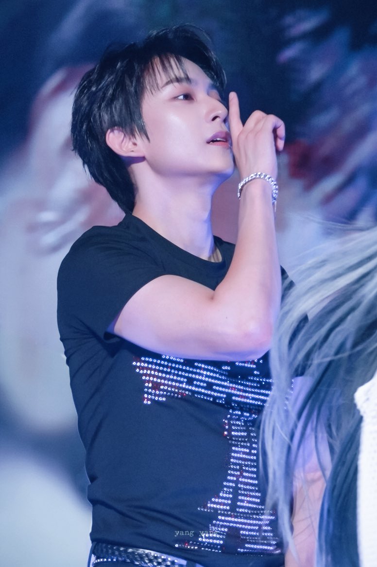JM_0U0's tweet photo. 260802 #B1A4 D-DAY 콘서트

#공찬 #GONGCHAN https://t.co/2jsiFSCHch
