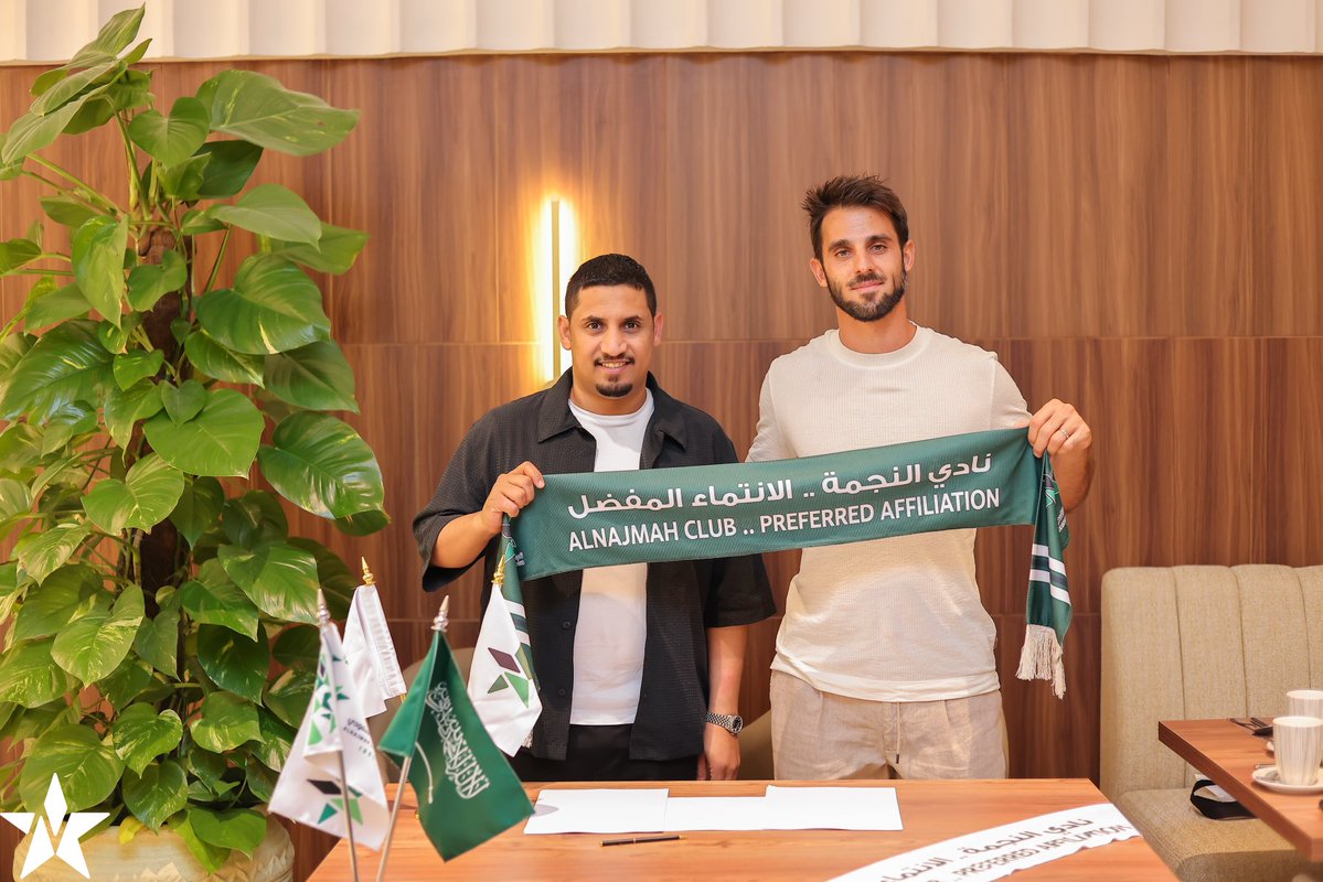 alnajmahfc's tweet photo. 💚 Welcome, Afonso

#نجمة_عنيزة
#نادي_النجمة_الانتماء_المفضل https://t.co/tSmJNHEt39