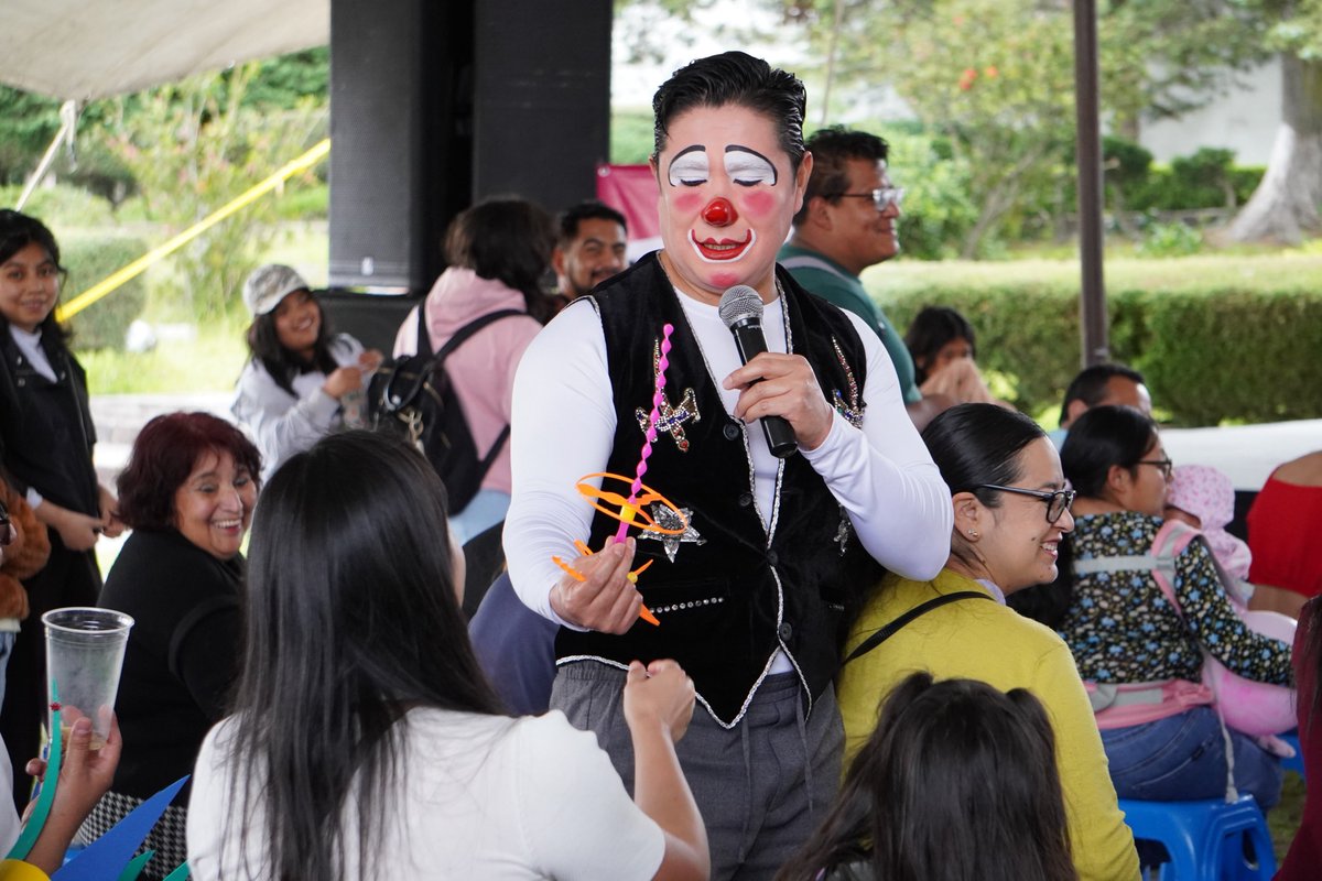 CulturaEdomex's tweet photo. Agradecemos a los cientos de familias que este fin de semana fueron parte de #TransformARTE en el Centro Cultural Mexiquense y en el @ccmbcultura. 🎪🎭
Vivimos una edición especial dedicada al circo con espectáculos, talleres, teatro, juegos y muchas sorpresas.
#ElPoderDeServir https://t.co/tDOsuXAB7A
