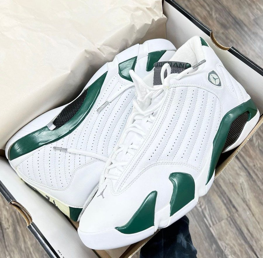 houseofheat's tweet photo. Air Jordan 14 "Forest Green" Returns Oct. 31 🌲 https://t.co/GgmZP7dInU