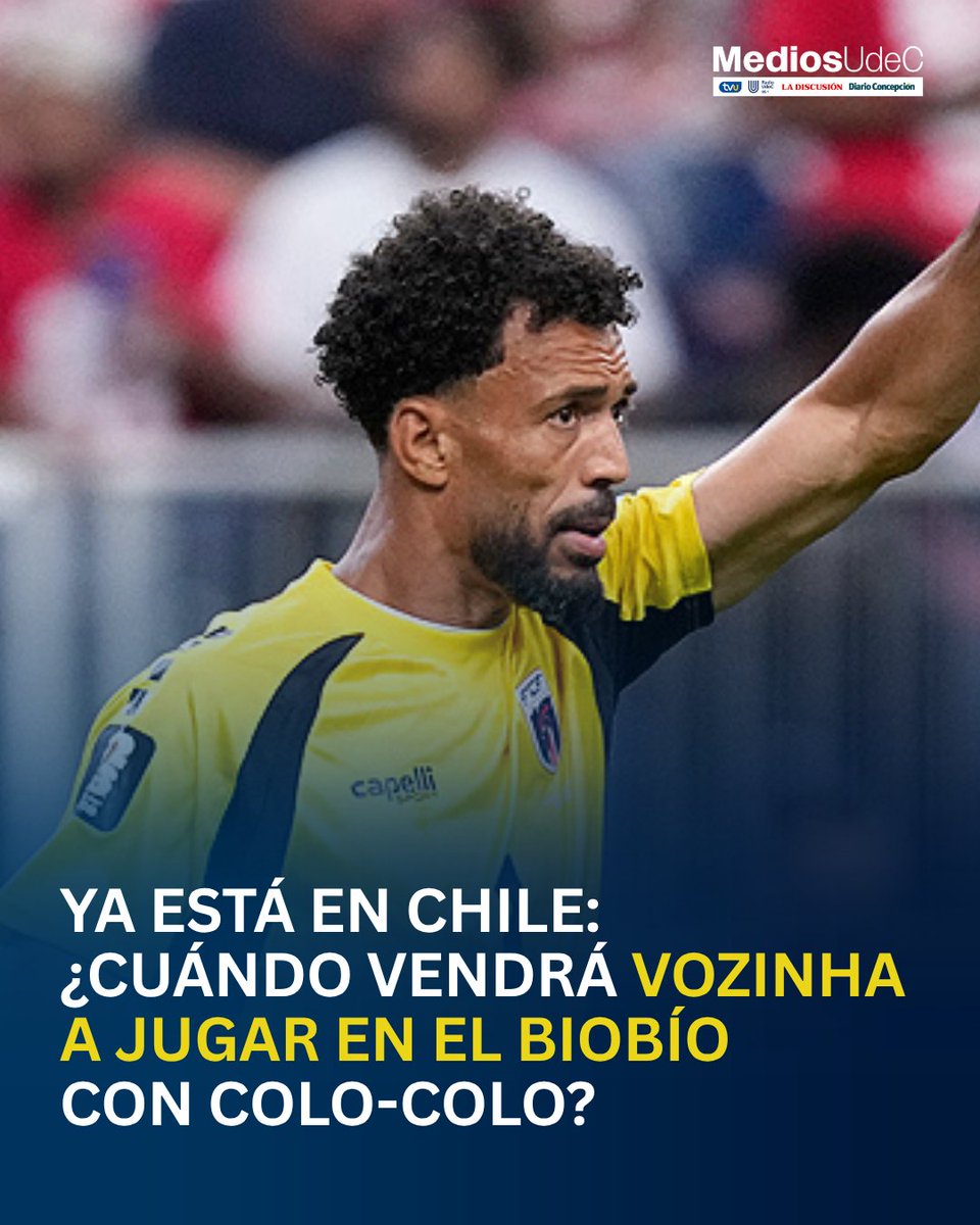 MediosUdeC's tweet photo. ⚽ Vozinha ya llegó a Colo-Colo. Uno de los arqueros revelación de la Copa Mundial de la FIFA arribó a Santiago y mañana se hará los exámenes médicos para posteriormente ser presentado.

Más información en https://t.co/zaVOf66VUG y https://t.co/TToA4Q9KAj | Link en la biografía. https://t.co/oGRUzuSs5X