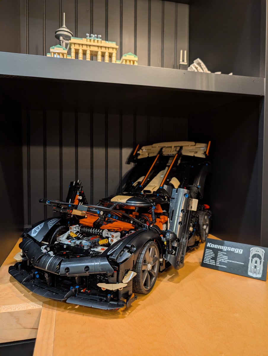BalogUK's tweet photo. @LEGO_Group definitely one of the most rewarding builds I've done.  Love the @koenigsegg Sadair Spear https://t.co/2WQxuJuFc8