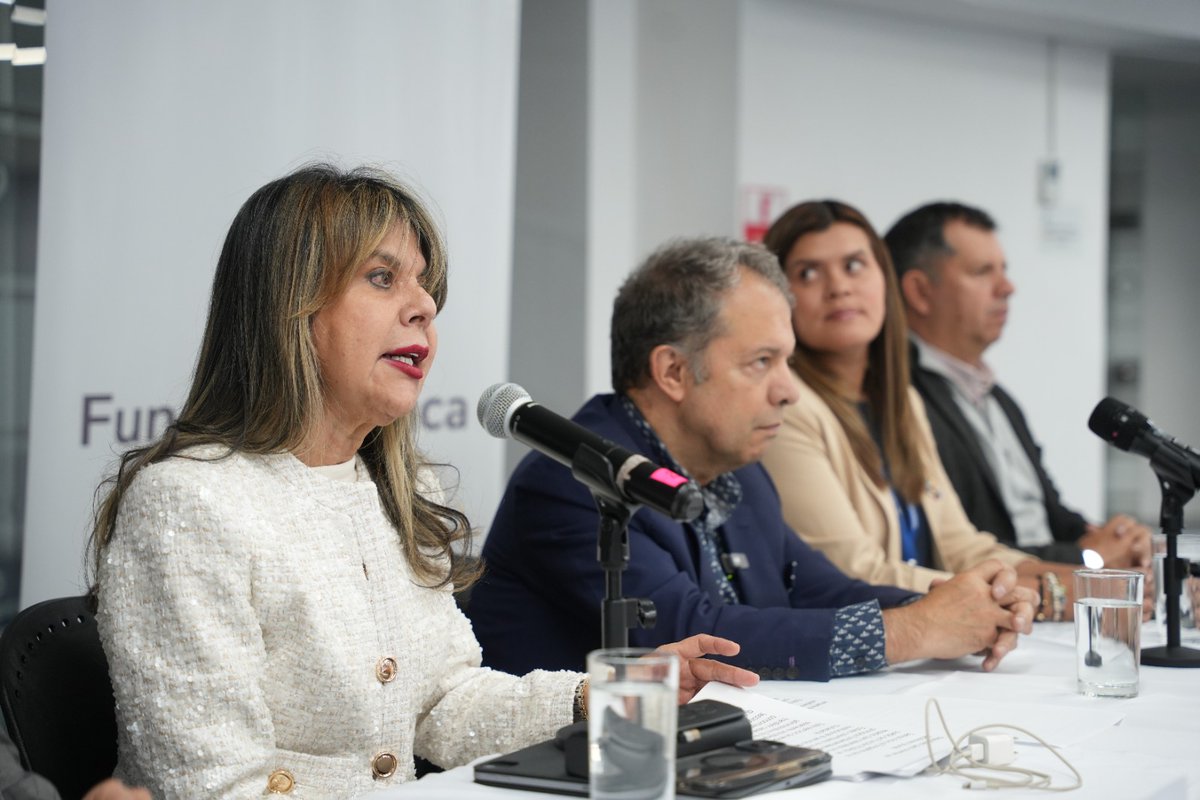 DAFP_COLOMBIA's tweet photo. Nuestra Directora Mariella Barragán afirmó: "Hoy iniciamos este proceso con la convicción de que los logros alcanzados constituyen una base sólida para el futuro. https://t.co/Mu8QbqptRU