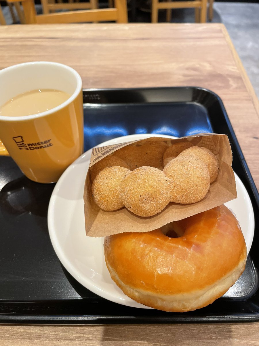 4XLRInO3FUSrmOA's tweet photo. カフェで勉強📖できる人すごい。
人が動くのとか気になっちゃうし、
店員さんの圧とか気にしちゃうタイプだから家の方が集中できる！！！ https://t.co/NUtcX4ZKbR