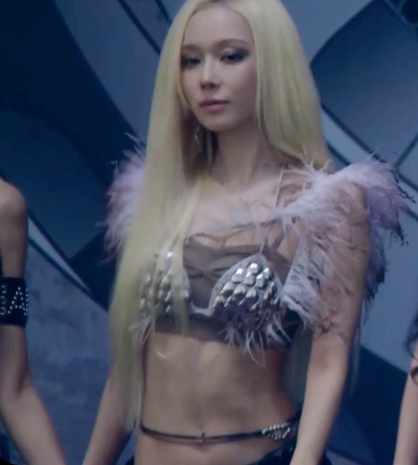 joyminjeong's tweet photo. WHAT THE HELL??? https://t.co/xerxy176Fv