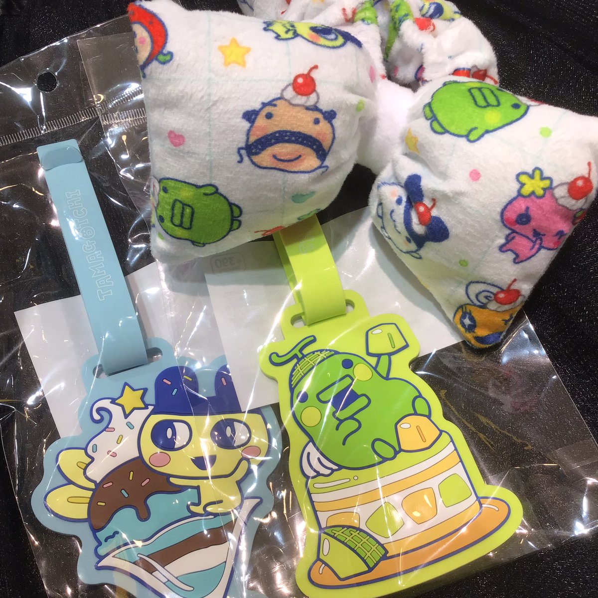390numazu's tweet photo. 🥚商品紹介🥚

大人気『たまごっち』商品のご紹介です☆

マイナンバーカードケースやポップコーンポーチ⸝⋆🍿⸝⋆
バックキーホルダーなど
とっても可愛い商品がたくさん🎶ྀི

ぜひ店頭にてご覧くださいませ(  ´͈ ᵕ `͈ )♡ https://t.co/Ec88wQy1e0