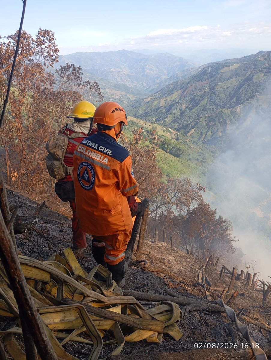 DefensaCivilCo's tweet photo. Un equipo de 10 voluntarios del Comité Santo Domingo de El Copey,  en coordinación con la CMGRD, atendió la emergencia producida por las fuertes lluvias y vendaval de ayer en el #Cesar. Se adelantó la evaluación de daños (EDAN) para caracterizar a los afectados. 🚨🌧️ https://t.co/nMvBZNj3Sp