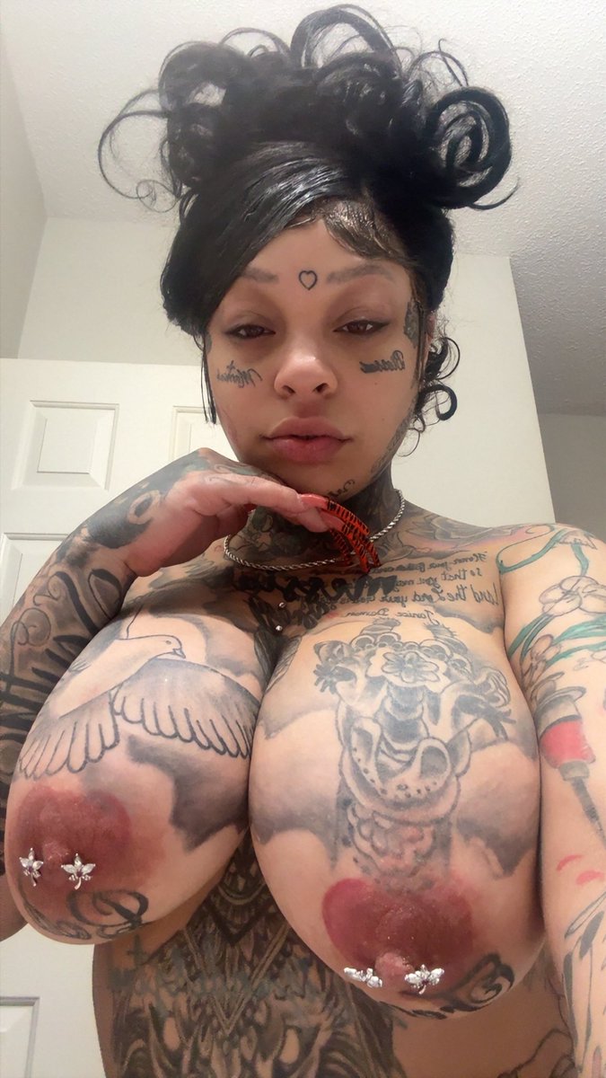 realkaaybrazy's tweet photo. No makeup 💄 you still fukin ? https://t.co/AxutHWm3JZ