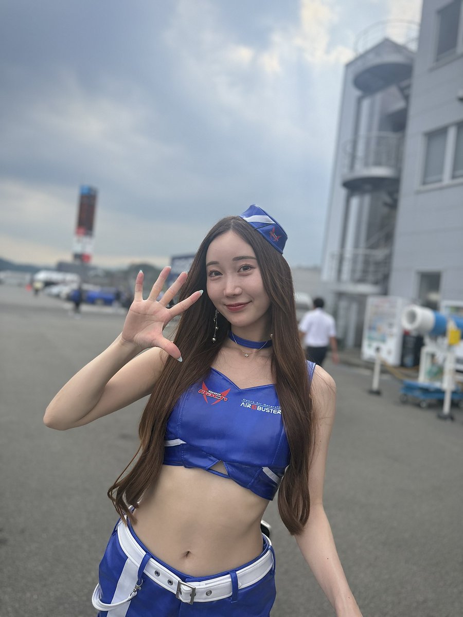 supergt5555's tweet photo. @annadancer_1101 日曜日良いタイミングでお会いできました！
会った時にいつも気づいてくれて感謝です💯
2日間神対応ありがとうございました🙏 https://t.co/JsnjLR2ILB
