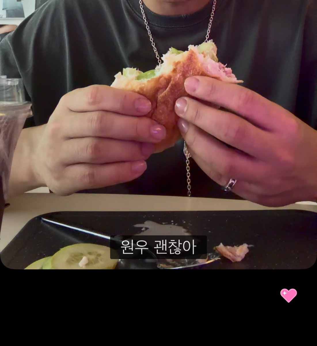 winniewithmw's tweet photo. 응? 자동자막에 원우 괜찮아 이거 뭐에요?
원우 이름 나오지도 않았는데 뭐지요? https://t.co/rzo1LlBluM