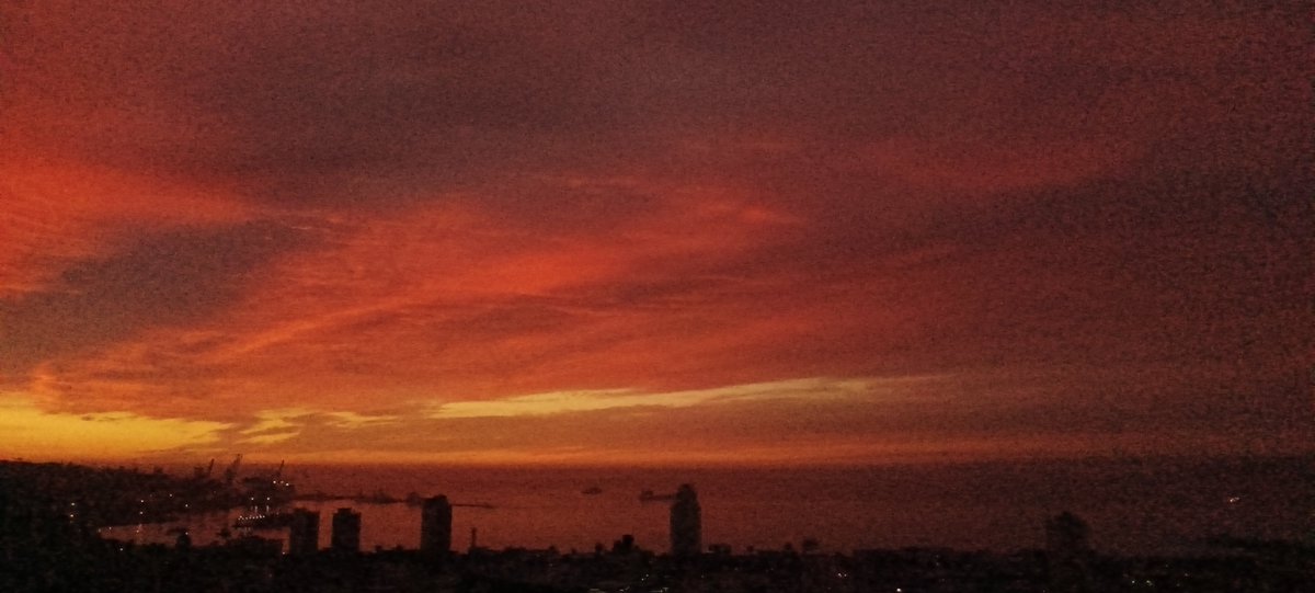 edgardolazo's tweet photo. @marcodebcn @Off_Valpo @lali_amiga @Catalina_valpo @AlertaNoticiasV @NoticiasValpoEx @Sepulinares @Reppli_ca @flashjessica @Oriettaf @tzingane @MarichiValeros2 @NicoleLayana @CarlosTeran @NickoMeteo @claualdu @Lean_Vilches @valparaiso @PortValparaiso @TPS_Valparaiso @Buques_en_Valpo @_catalinacm @pequepinochet @IsaLaDivaTotal @DiscoverChile2 @AlonsoNeiraS @Austropatagonia @ClaudioDiazAnd @gcodinad @Caroinfante1 @vaguadacostera @apuelma @davidurra7 @ernestomolina85 @yaelszewkis @EduardoTVT @michelleadamv @vanessanoea @fransfeir @mabrigaray @alfa @arabella @common @Calypso @great @thalassa @ZHEHAI @RedMeteoA @meteoredcl @reddeemergencia #VALPARAISO #ARREBOLES  para despedir esta tarde de domingo, el primero del mes de #Agosto #Atardecer en colores https://t.co/Ro62cGcqdu