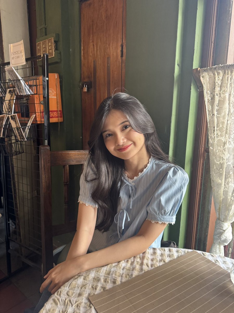 C_IndahJKT48's tweet photo. happy #SenIndah https://t.co/8pDI9yMDQv