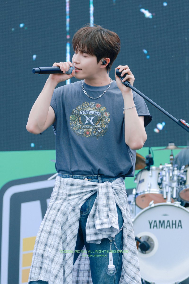 picnic_0527's tweet photo. ⚽️🪁....🙏🏻

260606 코리아 메모리얼 페스타
#김재환 #KIMJAEHWAN https://t.co/Gv7PiXrwU4