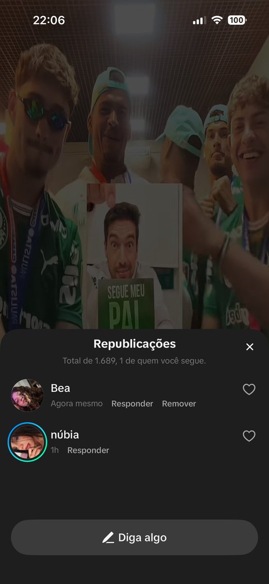 fmxbea's tweet photo. É ela ali? https://t.co/wAcR3nyRop