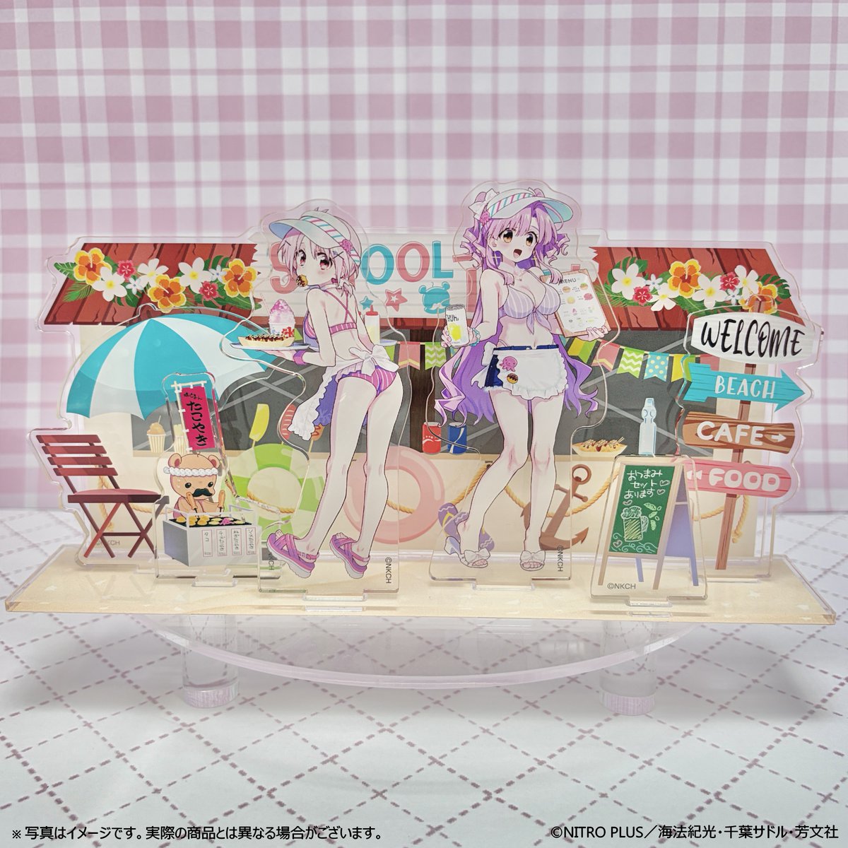 medicos_et_02's tweet photo. 【 #C108商品情報 】

『がっこうぐらし！』

⬜️描き下ろしアクリルジオラマ
描き下ろしイラストを使用！
「海の家」をテーマにしたアクリルジオラマです✨

🔻受注通販を実施!
📅26/8/15(土) 10：00～8/31(月)
📍MEDICOS ONLINE SHOP​
※通販限定特典あり
※期間中のご注文で必ず手に入ります。
※会場特典は付属いたしません

https://t.co/b0FYQYImK4

#がっこうぐらし
#きらさま2026