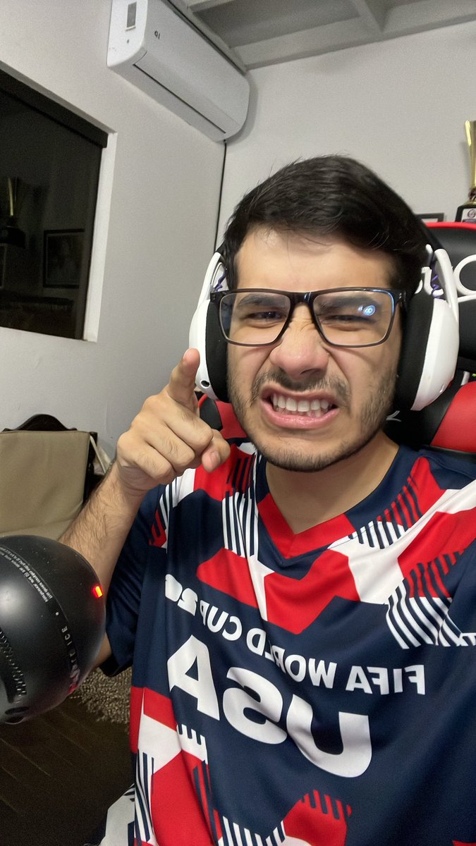 alfreddmedinaa's tweet photo. PRENDÍ STREAM 

https://t.co/mgOWr7CPSc https://t.co/TkM9RohD8U