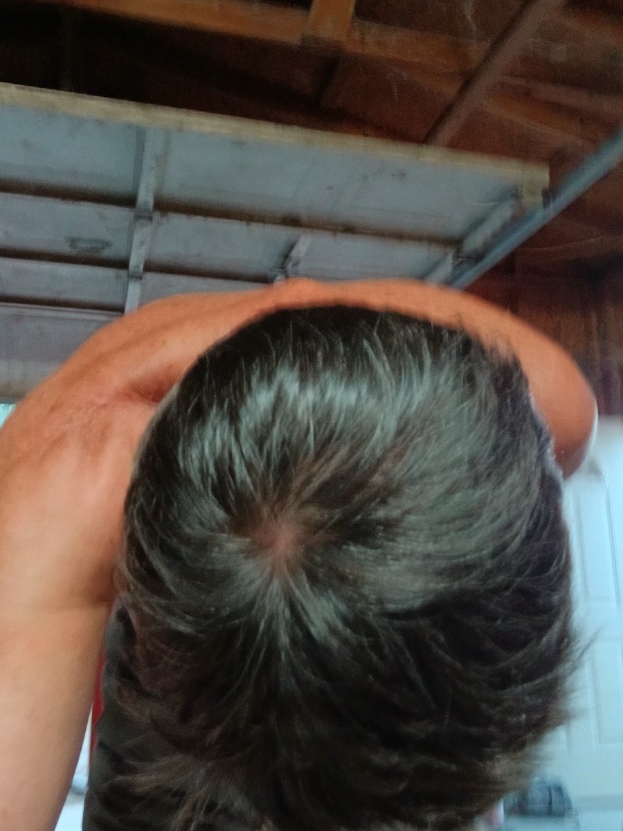 jbtreality's tweet photo. @GDaddyzs I also have real hair.  In 2011 it was 17 inches long. https://t.co/We8JbQwTin