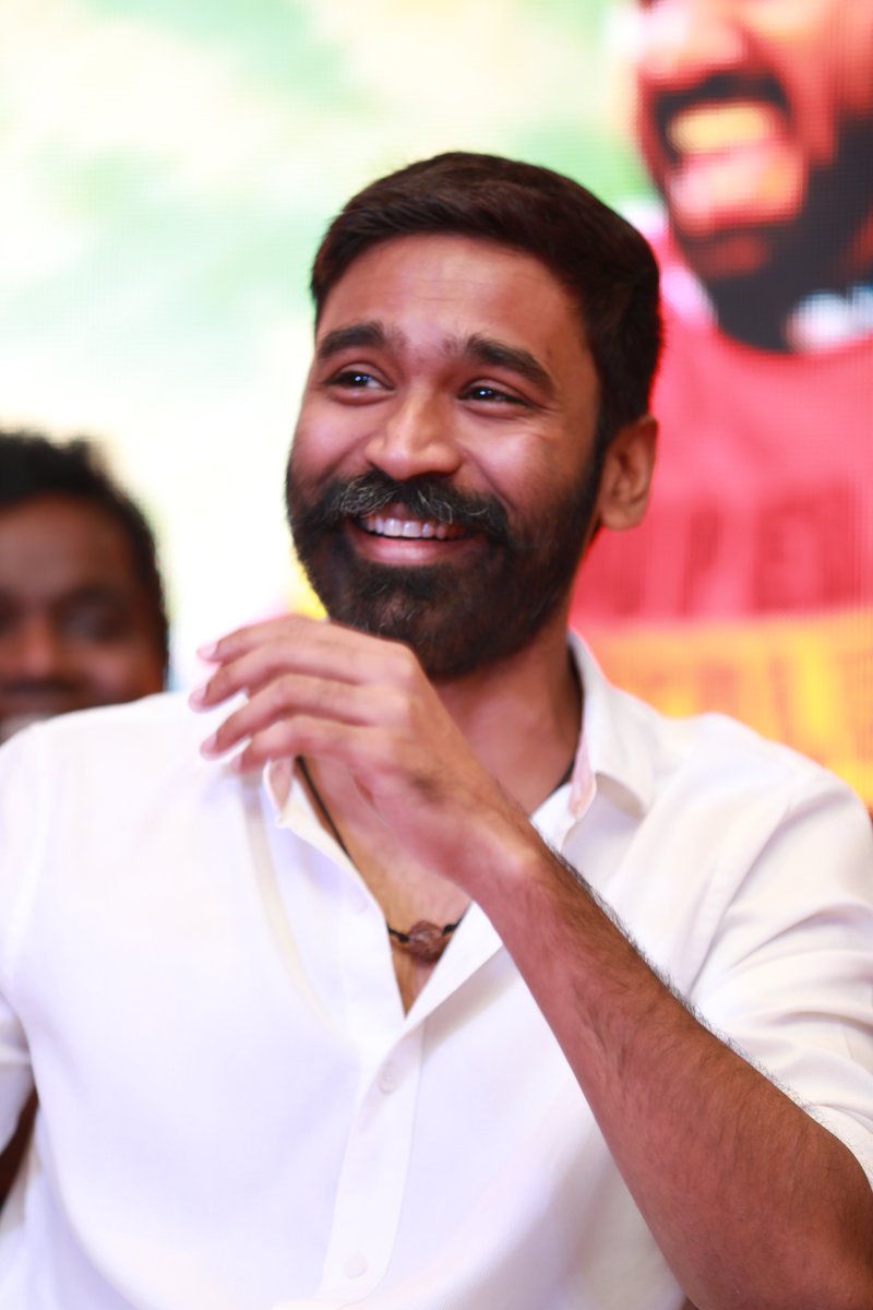 dhanushUHD_offl's tweet photo. #Maari2 Press Meet HD Still !!
Size: 6MB (4480×6720)
Drive: https://t.co/hyctmwMxMi

#OM | #OMChapter1 | #TamizhMurugan | #Dhanush | @dhanushkraja | #DhanushUHD_Offl https://t.co/tOoqnHP0Ml