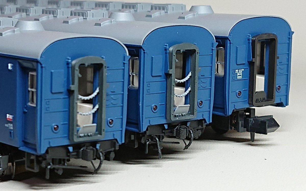 treasuretrains's tweet photo. 【準備中】
画像何れも手前から SG／EG／ﾉｰﾏﾙ
 [オハネフ12／SG用デッキ側端梁セット]
・連結周り端梁パーツ
・ダミーカプラー
・転落防止鎖付ホロ

[オハネフ12／EG用デッキ側端梁セット]
・連結周り端梁パーツ
・ダミーカプラー
・転落防止鎖付ホロ

未塗装／塗装済み (税込・送料別)
¥1,320／¥2,750
#月光ﾓﾃﾞﾙ
#ﾄﾚｼﾞｬｰﾄﾚｲﾝｽﾞ