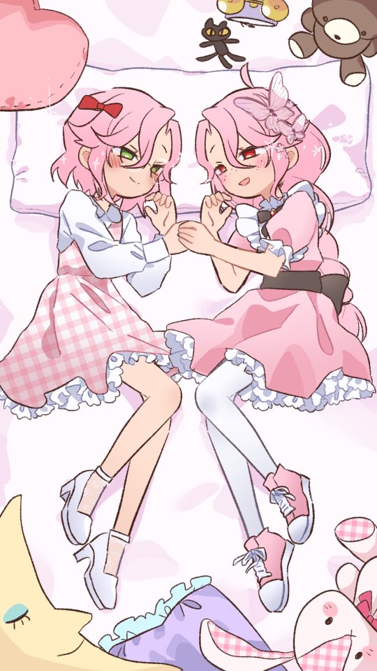 milamilarin's tweet photo. Vtuber vs irl
Mila also loves pink 😆 Both irl and vtuber selves https://t.co/E3b1Gg4nra