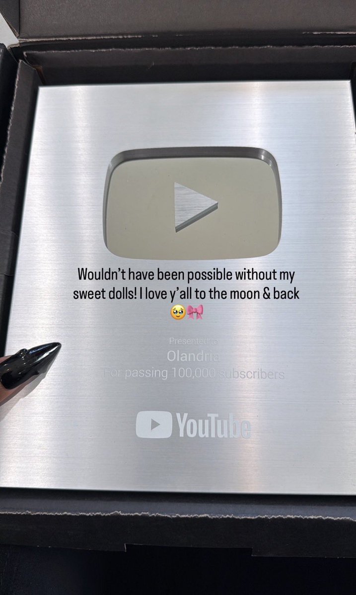 TheePopCore's tweet photo. Olandria celebrates receiving her YouTube 100K subscriber plaque, sharing the milestone with fans on her Instagram Story. https://t.co/4ohblpJsx0