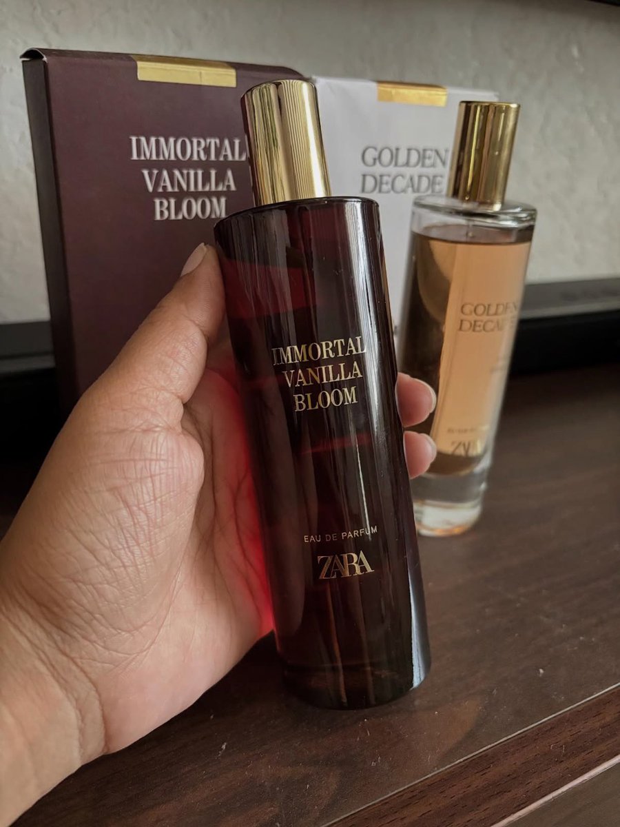 aluraxxxs's tweet photo. I finally understand the Zara perfume hype. 😭✨ This combo smells SO expensive, powdery, feminine, and stays on my clothes even after laundry. The best part? It didn’t break the bank. 🤍 https://t.co/7aRngeYPJ8