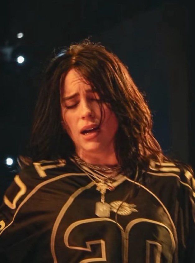 laberintox89984's tweet photo. Billie Eilish is so Hot 🥵🔥 https://t.co/ZtDrByD8Ju