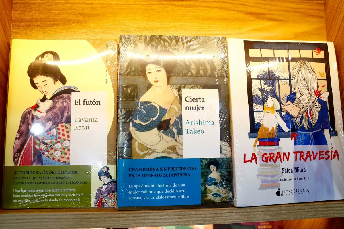 DiarioElPeruano's tweet photo. #GaleríaElPeruano 📸#FILLima La literatura extranjera se hace presente a través de las embajadas. Mira la galería completa aquí 👉 https://t.co/jc94WJceK4
📍Foto 1: Japón se hace presente en la Feria Internacional del Libro de Lima 2026 a través del stand de su embajada, en donde el público podrá encontrar muchos títulos y autores de su vasta producción bibliográfica, principalmente en los campos de la literatura, el manga y las guías de turismo.
📍Foto 2 y 3: Argentina se hace presente en la Feria Internacional del Libro de Lima 2026 a través del stand de su embajada, en donde el público podrá encontrar muchos títulos y autores de su vasta producción bibliográfica, tanto en literatura como en ensayo, bibliografías, historietas, libros de historia e incluso de gastronomía argentina.
📍Foto 4: Japón se hace presente en la Feria Internacional del Libro de Lima 2026 a través del stand de su embajada, en donde el público podrá encontrar muchos títulos y autores de su vasta producción bibliográfica, principalmente en los campos de la literatura, el manga y las guías de turismo.
Foto: ANDINA/Daniel Bracamonte