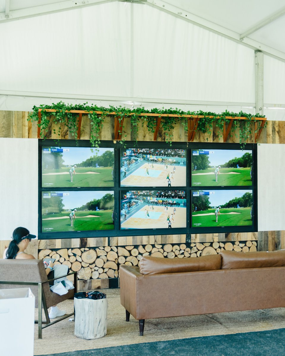 GORaymondJames's tweet photo. Swing by the @TitosVodka Golf Club, located between 10 green and 18 tee, for all the clubhouse perks—plus putting plinko, giveaways, a birdie-worthy view, and (most importantly!) air-conditioning. https://t.co/kLh7vYIvnH