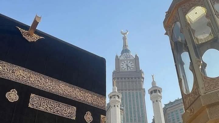 mw_233's tweet photo. Āllāhﷻ can do all things, make the impossible possible, change your state in an instant, and turn tears to joy. He controls all, knows your needs, and gives when it's best. Indeed 
SŌBHANĀLLĀH ♥️
Assalamualaikum !
Have a blessed morning ✨ https://t.co/xiJ4QJMb2U