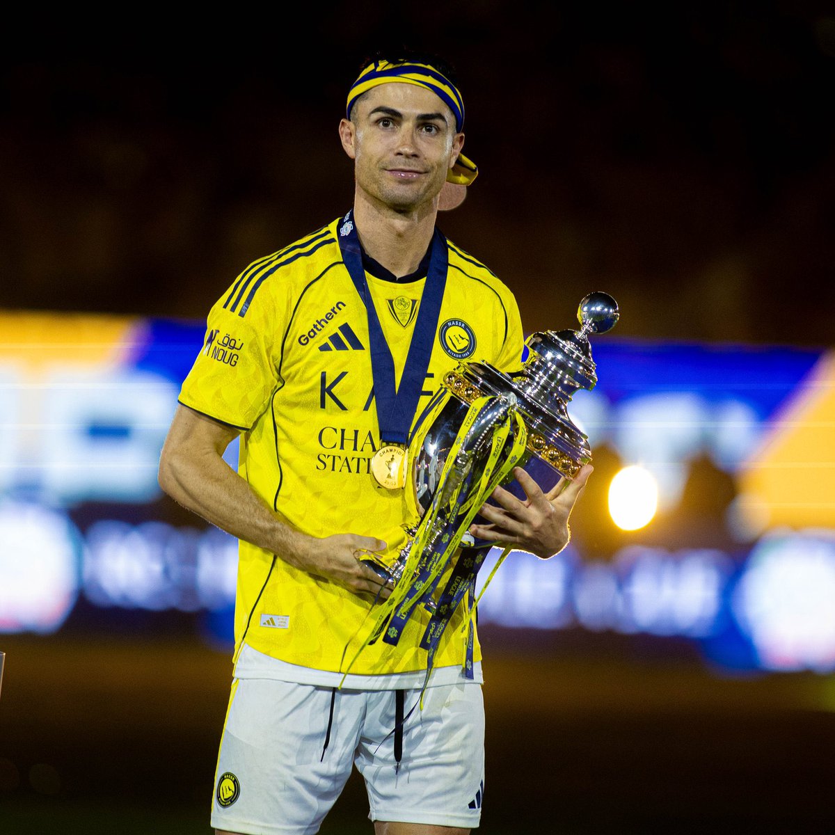 XoW_cr7's tweet photo. كبير الرياض مرّ من هُنا💛

2015                                               2026 https://t.co/3QhC2oJ8x5